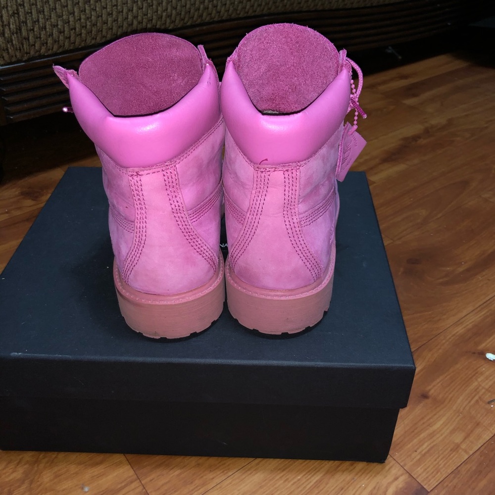 Pink timberlands - Picture 4 of 7